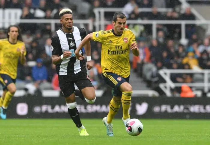 Framed Print : Mkhitaryan vs Joelinton: Battle in the Premier League - Newcastle United vs Arsenal FC (2019-20) Framed Print : Mkhitaryan vs Joelinton: Battle in the Premier League - Newcastle United vs Arsenal FC (2019-20)
