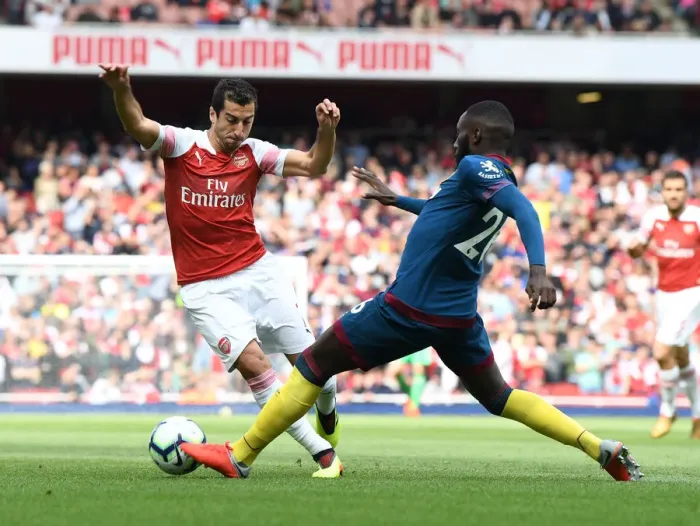 Framed Print : Mkhitaryan vs Masuaku: Arsenal's Battle at the Emirates (Arsenal v West Ham United 2018-19)