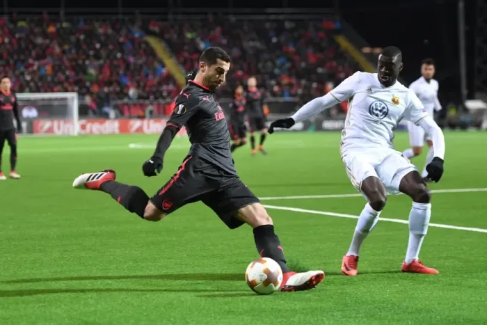 Framed Print : Mkhitaryan vs Sema: Intense Battle in Ostersund's Europa League Clash Against Arsenal