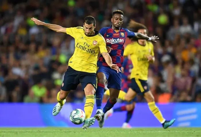 Framed Print : Mkhitaryan vs. Semedo: FC Barcelona vs. Arsenal Pre-Season Clash at Nou Camp (2019) Framed Print : Mkhitaryan vs. Semedo: FC Barcelona vs. Arsenal Pre-Season Clash at Nou Camp (2019)