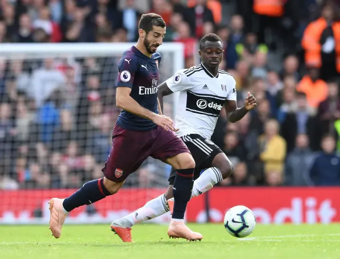 Framed Print : Mkhitaryan vs Seri: Battle in the Premier League - Fulham v Arsenal (2018-19) Framed Print : Mkhitaryan vs Seri: Battle in the Premier League - Fulham v Arsenal (2018-19)
