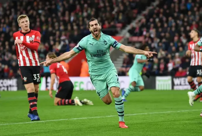 Framed Print : Mkhitaryan's Stunner: Arsenal's Game-Winning Goal vs. Southampton (2018-19)