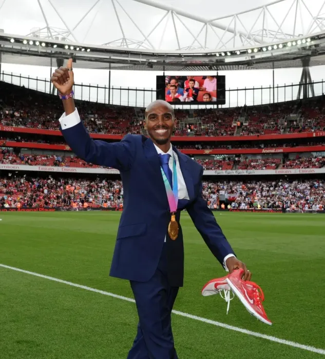 Framed Print : Mo Farah's Gold: Arsenal's 1-0 Triumph over Swansea City