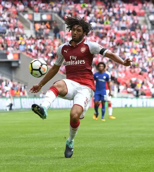 Framed Print : Mohamed Elneny: In Action for Arsenal Against Chelsea - FA Community Shield 2017-18 Framed Print : Mohamed Elneny: In Action for Arsenal Against Chelsea - FA Community Shield 2017-18