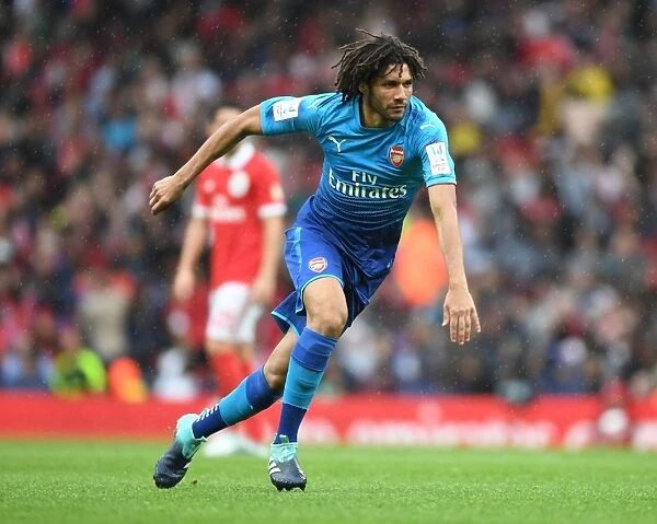 Mohamed Elneny in Action for Arsenal against SL Benfica - Emirates Cup 2017-18
