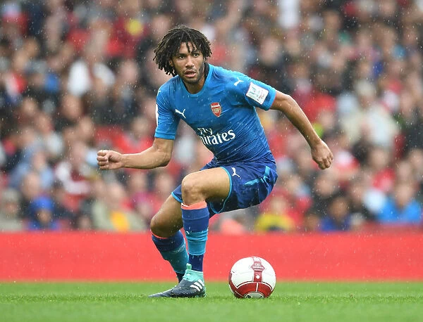 Mohamed Elneny in Action: Arsenal vs SL Benfica - Emirates Cup 2017-18