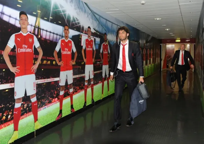 Framed Print : Mohamed Elneny Arrives at Emirates Stadium: Arsenal vs. Reading, EFL Cup 2016-17 Framed Print : Mohamed Elneny Arrives at Emirates Stadium: Arsenal vs. Reading, EFL Cup 2016-17