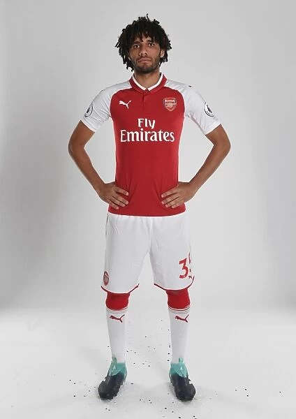 Mohamed Elneny at Arsenal 2017-18 Team Photocall