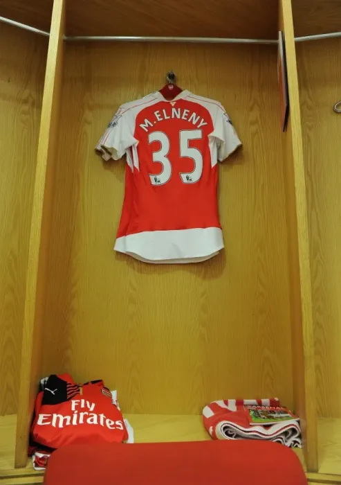 Framed Print : Mohamed Elneny's Match-Ready Arsenal Jersey: Arsenal FC vs Crystal Palace (Premier League, 2016) Framed Print : Mohamed Elneny's Match-Ready Arsenal Jersey: Arsenal FC vs Crystal Palace (Premier League, 2016)