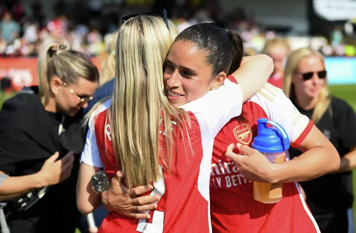Framed Print : A Moment of Triumph: Leah Williamson and Rafaelle Souza's Embrace - Arsenal Women Celebrate FA WSL Title (2022-23)