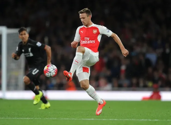 Framed Print : Monreal in Action: Arsenal vs. Liverpool (2015 / 16) Framed Print : Monreal in Action: Arsenal vs. Liverpool (2015 / 16)
