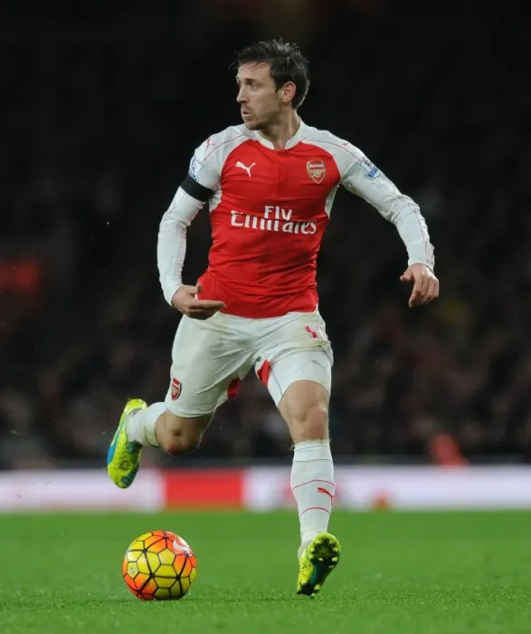 Framed Print : Monreal in Action: Arsenal vs Newcastle United (Premier League 2015-16)