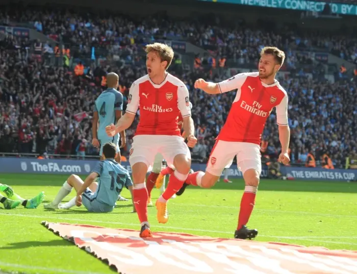 Framed Print : Monreal and Ramsey's Thrilling FA Cup Semi-Final Goal Celebration: Arsenal's Unforgettable Moment Against Manchester City