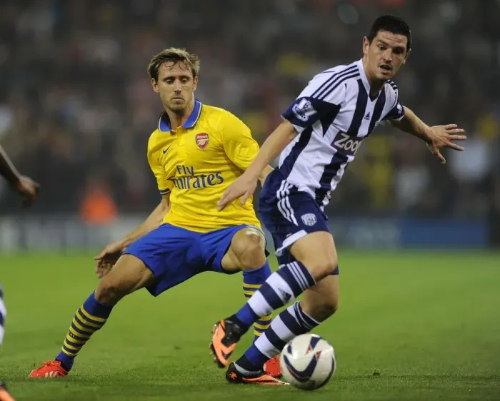 Framed Print : Monreal Shuts Down Dorrans: Arsenal vs. West Bromwich Albion, Capital One Cup 2013-14