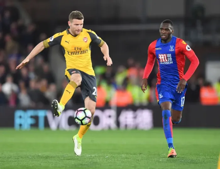 Framed Print : Mustafi Outsmarts Benteke: Arsenal's Defensive Masterclass vs Crystal Palace, Premier League 2016-17