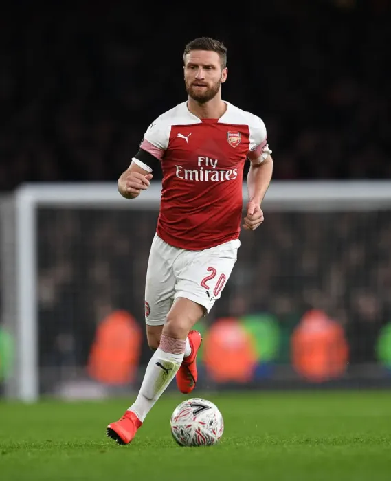 Framed Print : Mustafi's Unwavering Determination: Arsenal's FA Cup Battle Against Manchester United