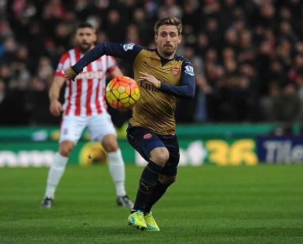 Nacho Monreal in Action: Arsenal vs. Stoke City, Premier League 2015-16