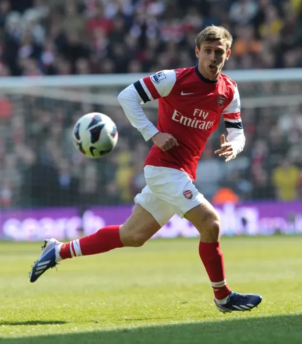 Framed Print : Nacho Monreal in Action: West Bromwich Albion vs. Arsenal, Premier League 2012-13 Framed Print : Nacho Monreal in Action: West Bromwich Albion vs. Arsenal, Premier League 2012-13
