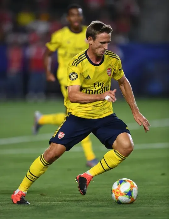 Framed Print : Nacho Monreal (Arsenal). Arsenal 2:1 Bayern Munich