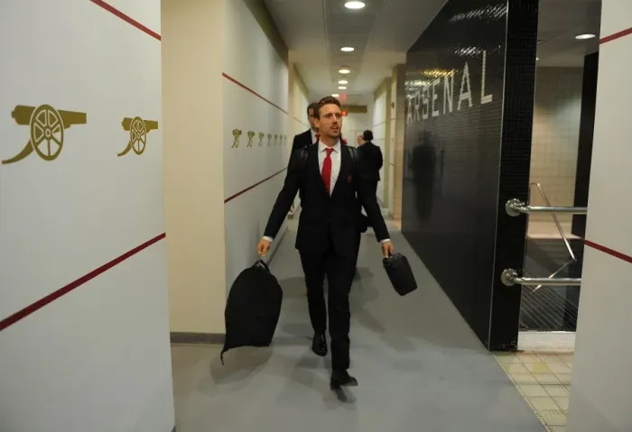 Framed Print : Nacho Monreal in Arsenal Home Changing Room Before Arsenal vs Sunderland, 2015-16 Premier League