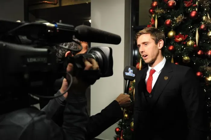 Framed Print : Nacho Monreal - Arsenal's Focus Ahead of Arsenal v Hull City (December 2013)
