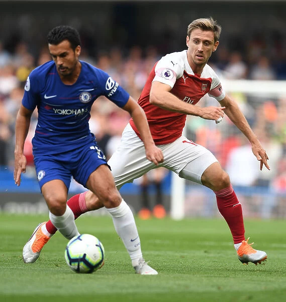 Nacho Monreal Closes Down Pedro in Intense Chelsea vs. Arsenal Premier League Clash