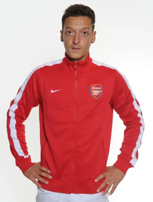 Framed Print : New Signing Mesut Ozil at Arsenal's Munich Photo Shoot