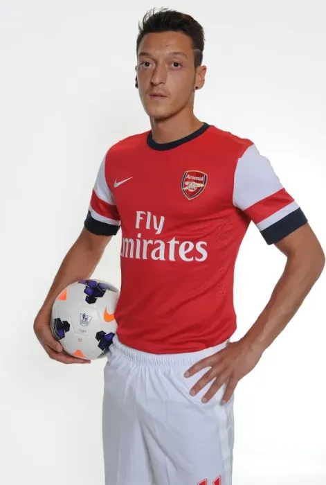 Framed Print : New Signing Mesut Ozil at Arsenal's Munich Photo Shoot Framed Print : New Signing Mesut Ozil at Arsenal's Munich Photo Shoot