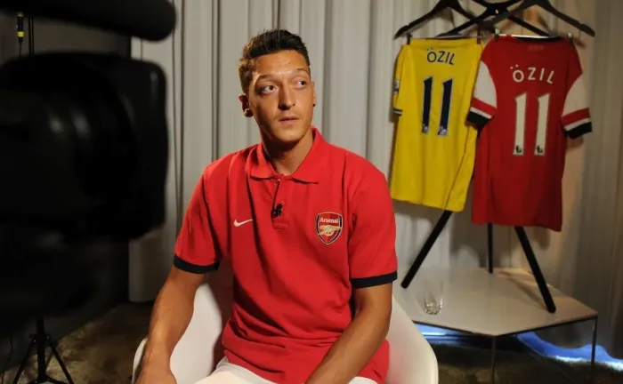 Framed Print : New Signing Mesut Ozil at Arsenal's Munich Photo Shoot