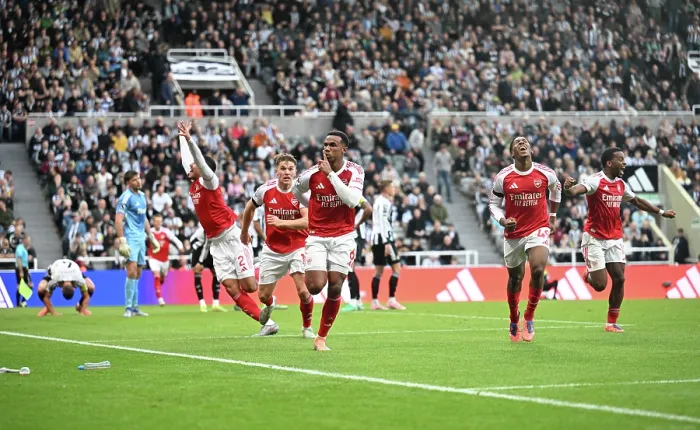 Framed Print : Newcastle United v Arsenal - Premier League Framed Print : Newcastle United v Arsenal - Premier League
