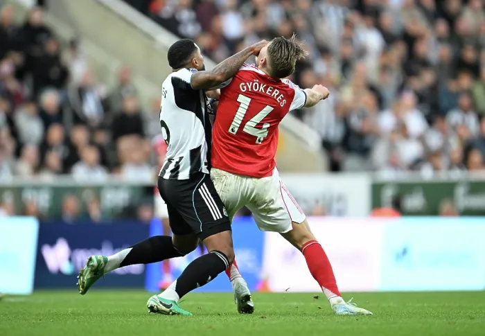 Framed Print : Newcastle United v Arsenal - Premier League Framed Print : Newcastle United v Arsenal - Premier League