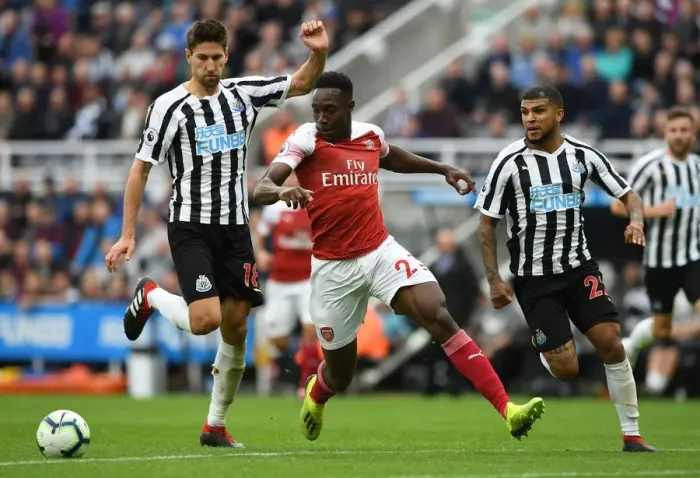 Framed Print : Newcastle United vs. Arsenal: Clash between Welbeck, Fernandez, and Yedlin