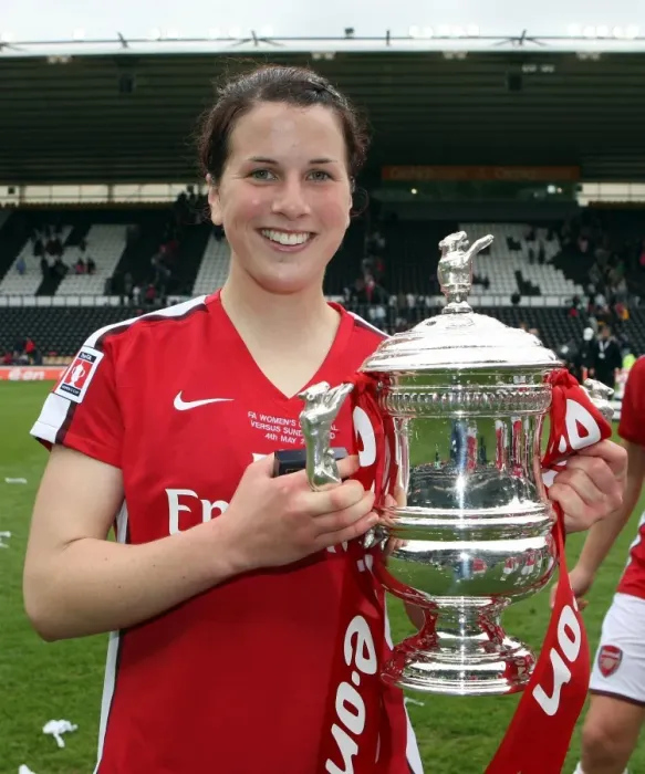 Framed Print : Niamh Fahey Celebrates FA Cup Victory with Arsenal Ladies