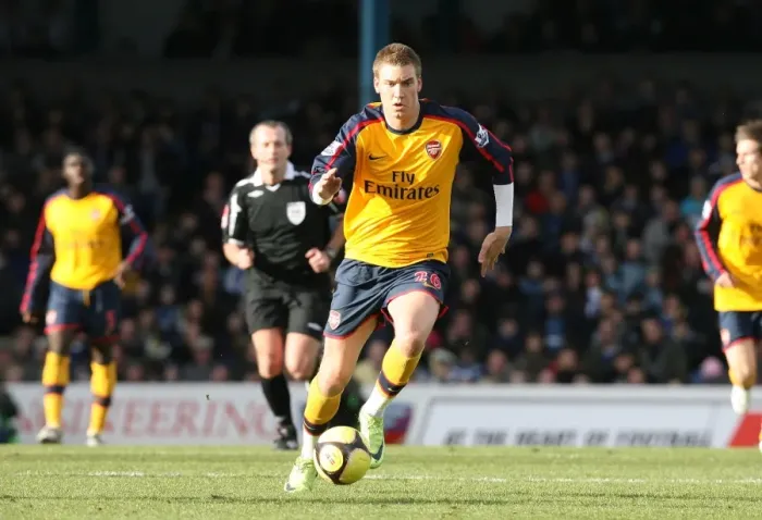 Framed Print : Nicklas Bendtner in Action: Arsenal vs Cardiff City, FA Cup 4th Round, 2009