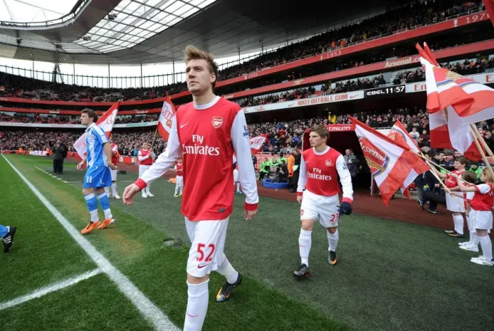 Framed Print : Nicklas Bendtner (Arsenal). Arsenal 2: 1 Huddersfield Town, FA Cup Fourth Round