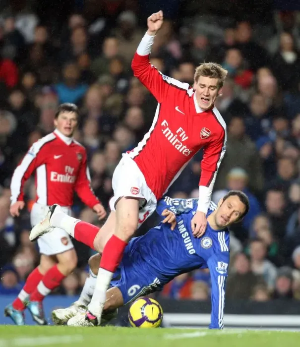 Framed Print : Nicklas Bendtner (Arsenal) Ricardo Carvalho (Chelsea). Chelsea 2: 0 Arsenal