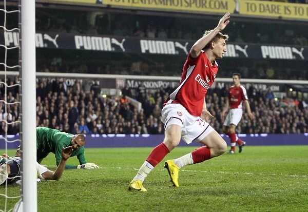 Nicklas Bendtner celebrates scoring Arsenals goal. Tottenham Hotspur 2: 1 Arsenal