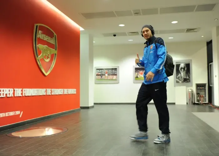 Framed Print : Nicklas Bendtner's Arrival: Arsenal vs Coventry City, FA Cup Fourth Round Framed Print : Nicklas Bendtner's Arrival: Arsenal vs Coventry City, FA Cup Fourth Round