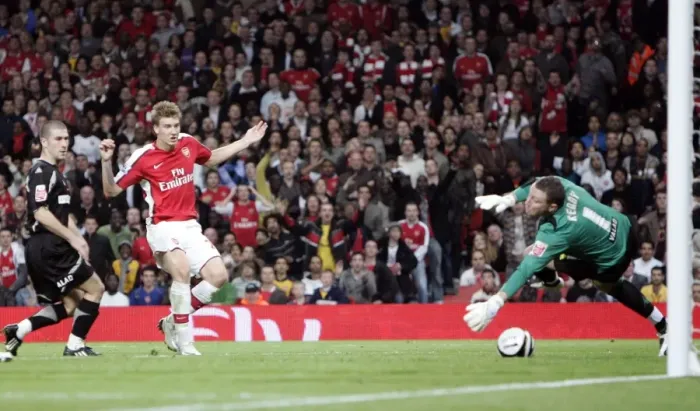 Framed Print : Nicklas Bendtner's Historic Debut Goal: Arsenal Crushes Sheffield United 6-0 in Carling Cup Framed Print : Nicklas Bendtner's Historic Debut Goal: Arsenal Crushes Sheffield United 6-0 in Carling Cup