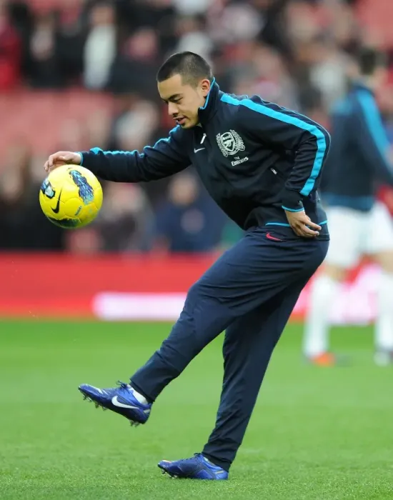 Framed Print : Nico Yennaris in Action: Arsenal vs Manchester United, Barclays Premier League 2012 Framed Print : Nico Yennaris in Action: Arsenal vs Manchester United, Barclays Premier League 2012