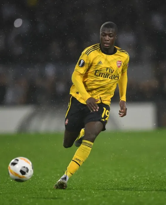 Framed Print : Nicolas Pepe in Action: Arsenal vs Vitoria Guimaraes, UEFA Europa League 2019-20