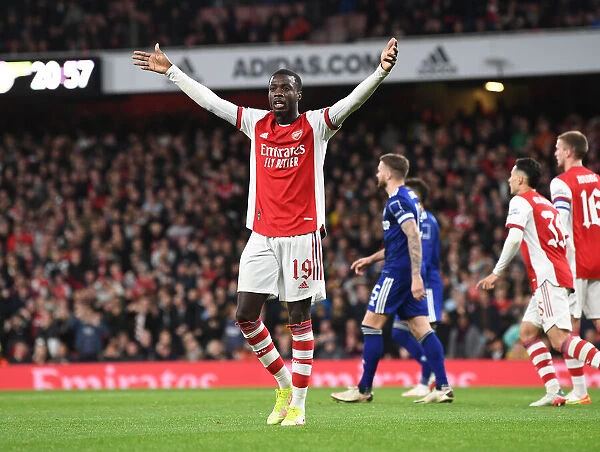 Nicolas Pepe's Electric Performance: Arsenal Advance in Carabao Cup Against Leeds United