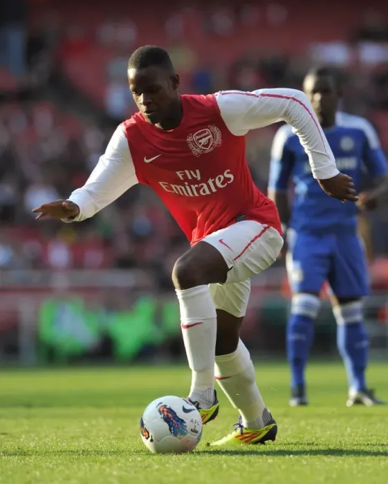 Framed Print : Nigel Neita Scores the Winning Goal: Arsenal U18 1-0 Chelsea U18 (Emirages Stadium, 23 / 10 / 11)