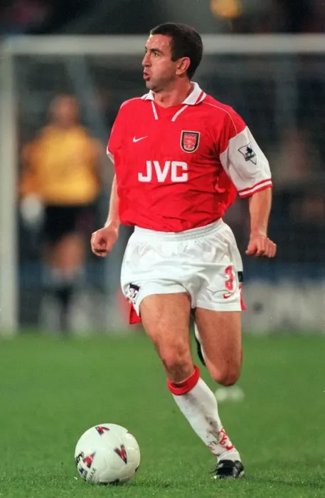 Framed Print : Nigel Winterburn: Arsenal's Legendary Defender Framed Print : Nigel Winterburn: Arsenal's Legendary Defender