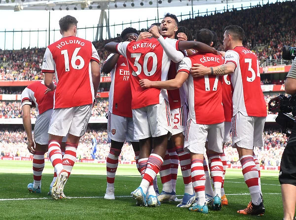 Nketiah Scores the Decisive Goal: Arsenal Secures Victory over Leeds United in Thrilling 2021-22 Premier League Encounter