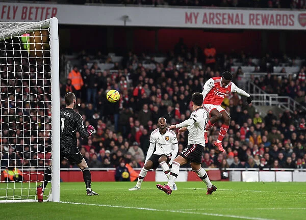 Nketiah Scores the Winner: Arsenal Triumph Over Manchester United in Premier League Clash (2022-23)
