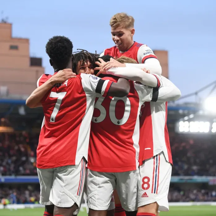 Framed Print : Nketiah's Thrilling Strike: Arsenal's Epic Comeback Against Chelsea in the Premier League 2021-22 Framed Print : Nketiah's Thrilling Strike: Arsenal's Epic Comeback Against Chelsea in the Premier League 2021-22