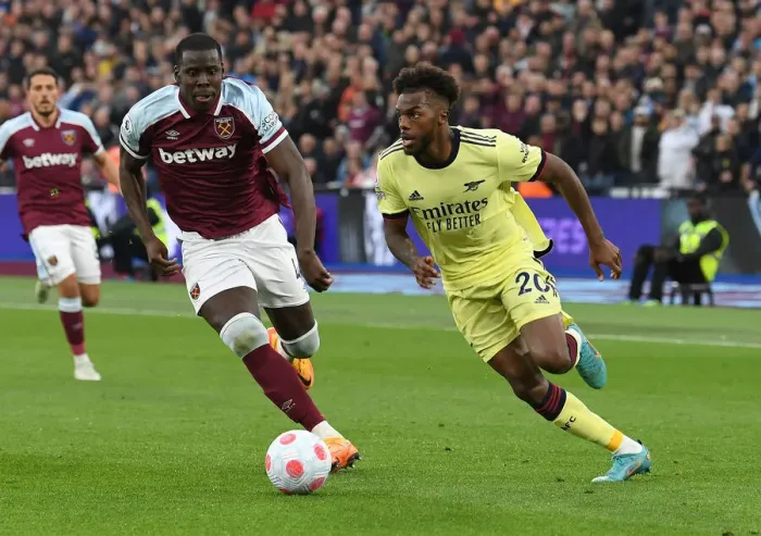 Framed Print : Nuno Tavares vs. Kurt Zouma: Battle at London Stadium - West Ham United vs. Arsenal, Premier League 2021-22 Framed Print : Nuno Tavares vs. Kurt Zouma: Battle at London Stadium - West Ham United vs. Arsenal, Premier League 2021-22