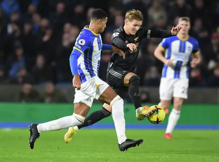 Framed Print : Odegaard Clashes with Colwill: Brighton vs. Arsenal, Premier League 2022-23