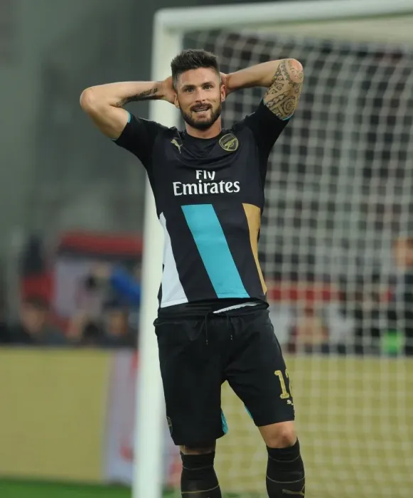 Framed Print : Olivier Giroud in Action: Arsenal vs. Olympiacos, UEFA Champions League, 2015 Framed Print : Olivier Giroud in Action: Arsenal vs. Olympiacos, UEFA Champions League, 2015